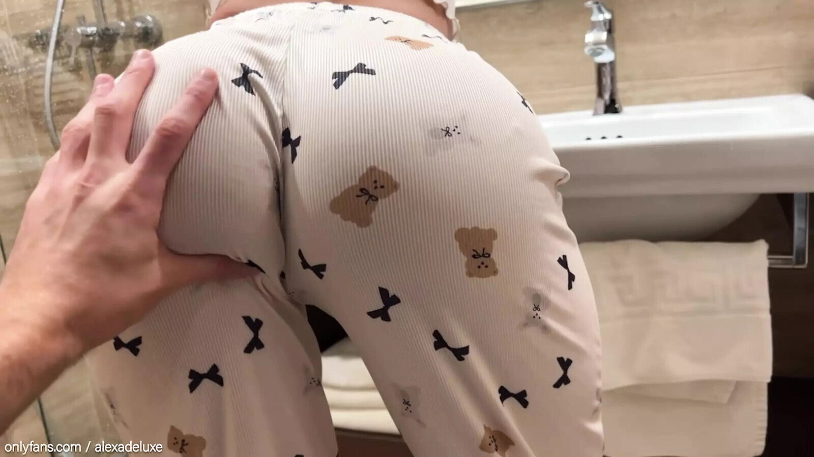 Pussy! Fucking hard Impregnating Best friend