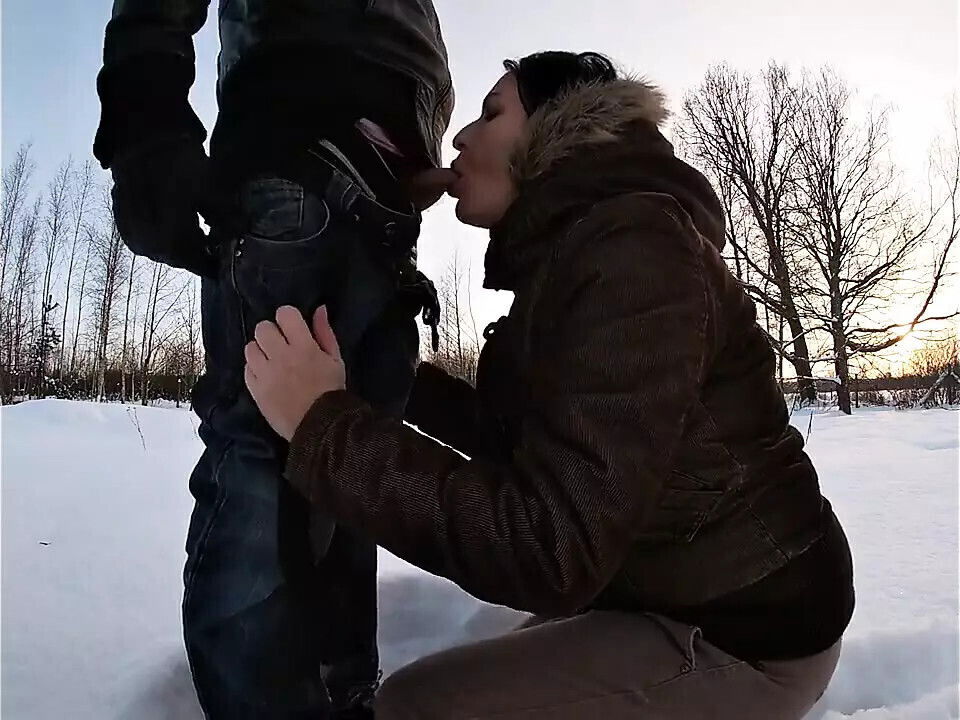 Blowjob snow
