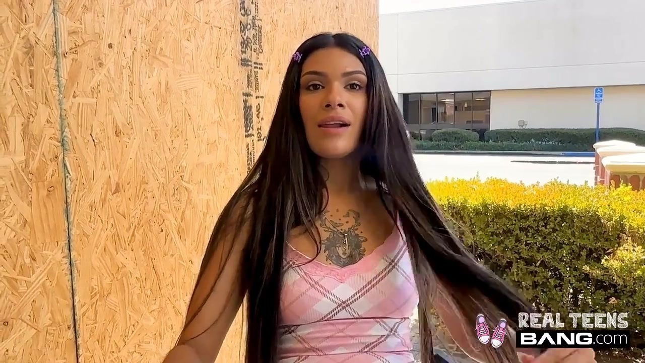 Ada Lyn Gets Fucked In A Secluded Tunnel