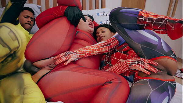 Deadpool, Wolverine Mulher Aranha pregas para voltar para casa