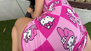 Me despierto muy caliente, y le pido a mi hermanastro que me coja bien DURO!!!!