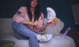 Брюнетка отказалась сексуальных услуг такси, вскоре пожалела этом, давно занималась сексом киска требовала внимания.Обидевшись себя, обнаружила, член достаточно хорош трахнула свою киску кулаком.