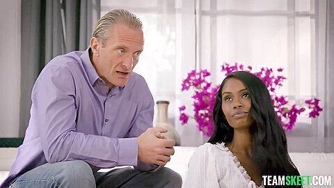 Wedgie Challenge Fae Love, Clarke Kent