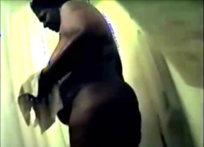 2 Sexy bbw granny's taking a shower!