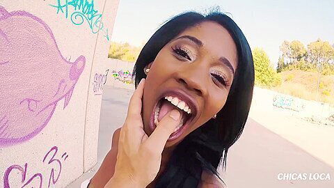 Boni Brown, Cortes Inhibitions