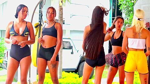 Friends Like Show Their Slits Ggmansion