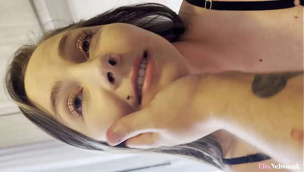 Compilado loira safada caprichando chupadas recebendo leitinho boca Elis Nebsniak