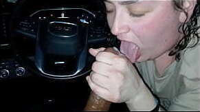 Hitchhiker swallowed all my cum while we drove through the city