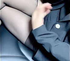 驾车户外野战，黑丝包臀