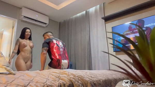 PEDI LANCHE IFOOD SEDUZI ENTREGADOR, GOZEI GOSTOSO DESSE SAFADO