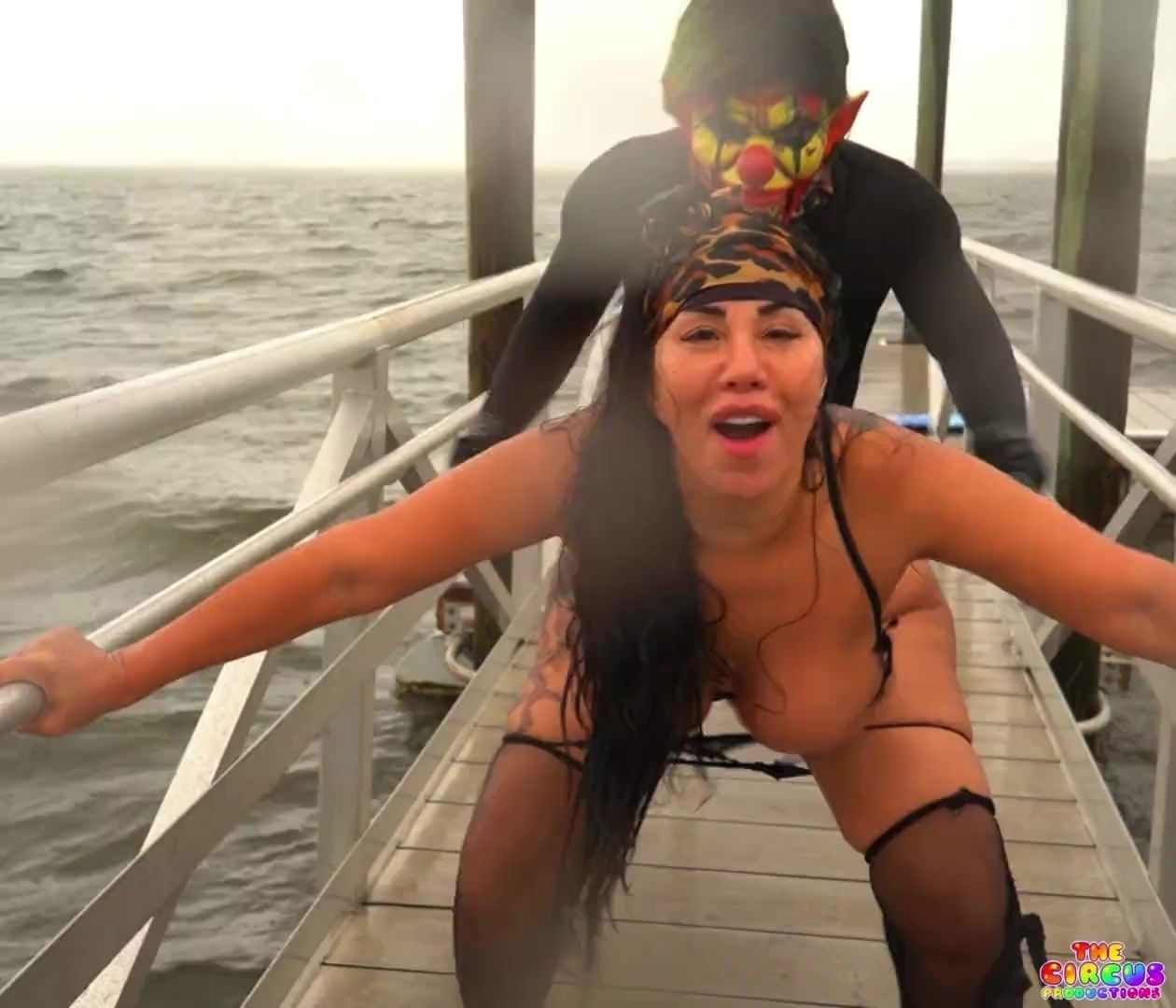 Queen Rogue shakes booty clown fuck right during storm