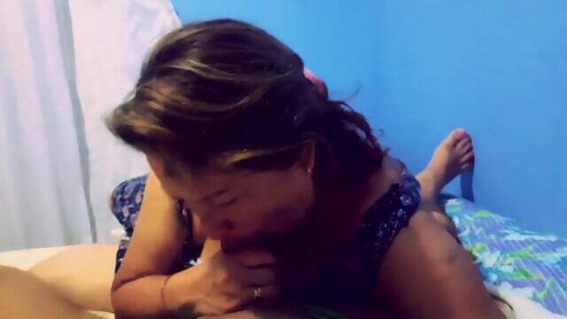 MUJER MADURA CHUPA VERGA FOLLA DUEO ORGASMO