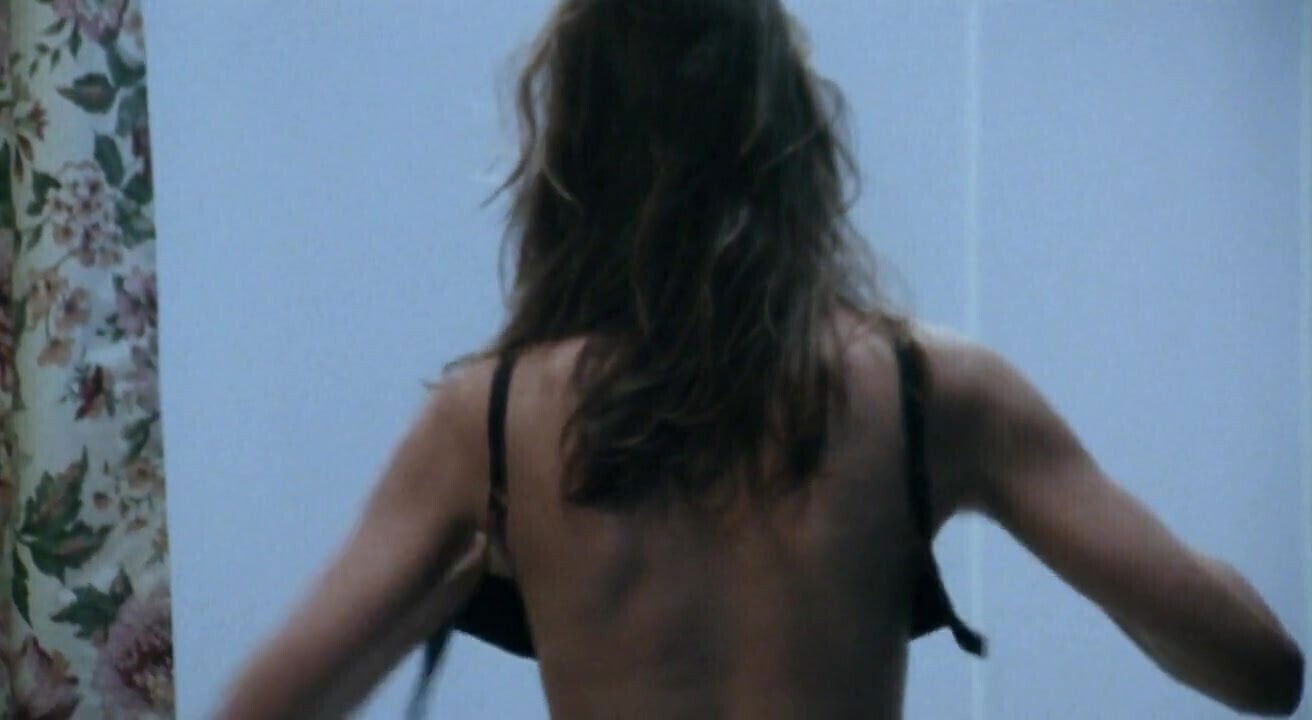 Shannon Elizabeth - Jack Frost (1997)