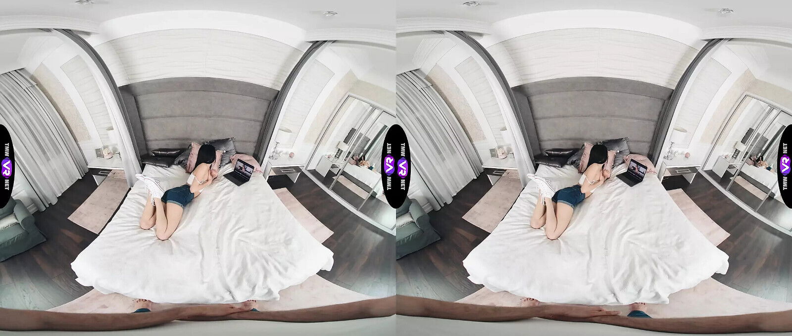 TmwVRnet Jasmine Jayne Rubbing pussy before