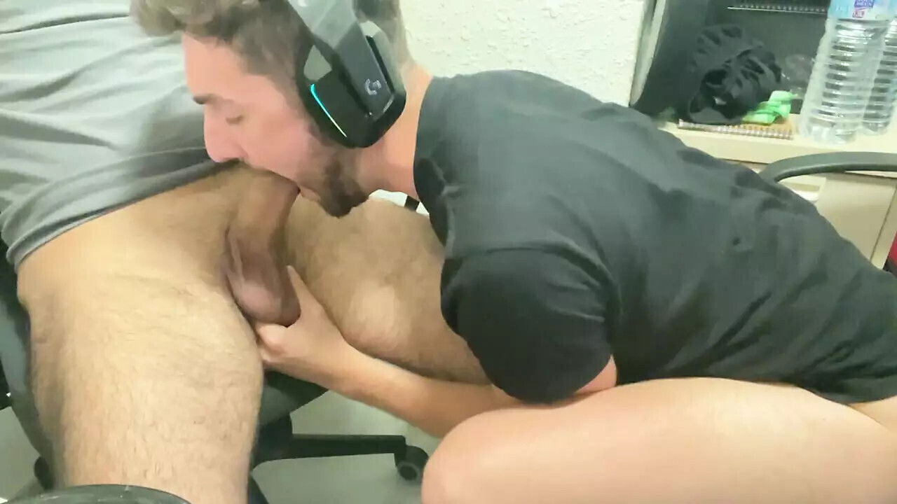 cumming friends throat