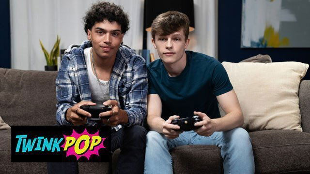 TWINKPOP Alex Myers Sucks Jake Preston, Then Rides Gets Four Take Doggystyle