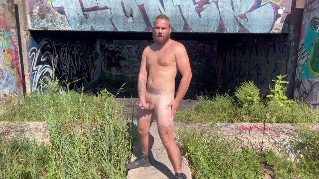 Public Cumshot!! Almost caught