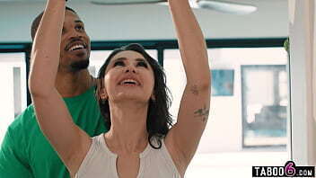 Teen Jordan loves hairy pussy pounded