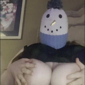 PLAYING WITH NIPPLES MADE SUPER HORNEY!!!!