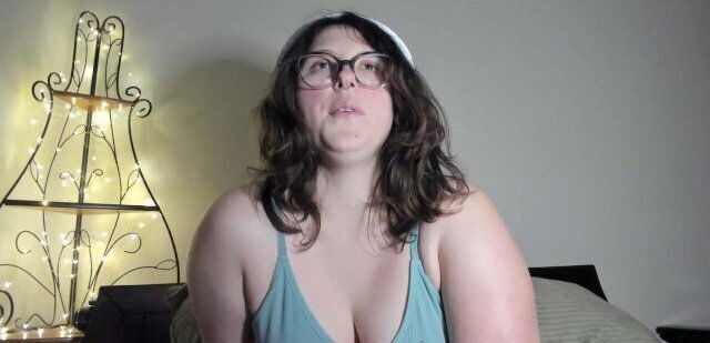 Light Eating Femdom Hazel Sincaid