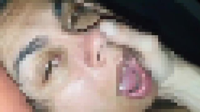 Vecina latina invita comer, postre verga (REAL AMATEUR)