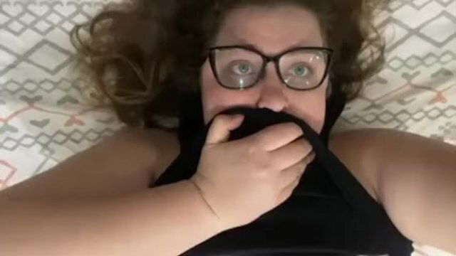COLLEGE NERDY GIRL GLASSES FILMING HERSELF WHILE STRANGER STRETCHING TIGHT ASSHOLE
