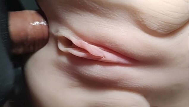 Crisp close-ups fucking.