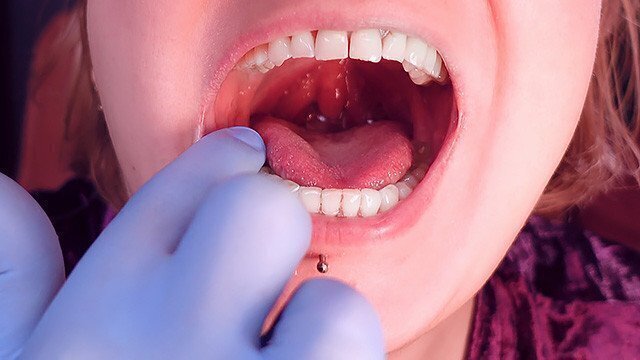 ASMR: popping candy, teeth fetish medical gloves