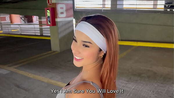 COLOMBIAN TEEN seduces stranger play with with PLUG Abella olsen