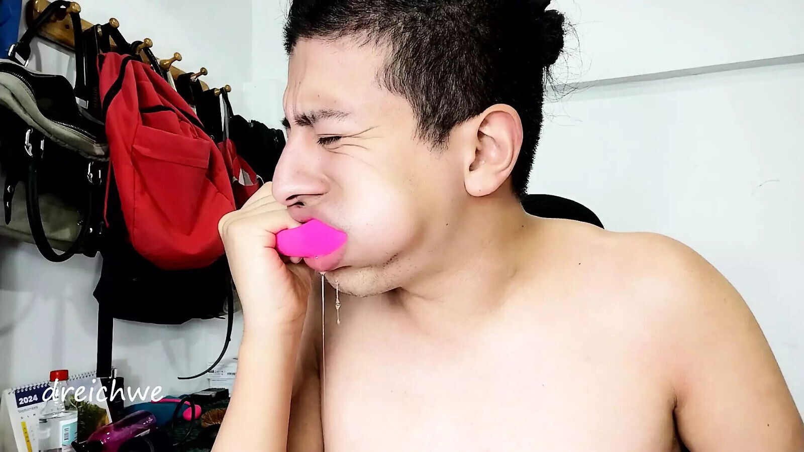 saliva with mouth vibrator