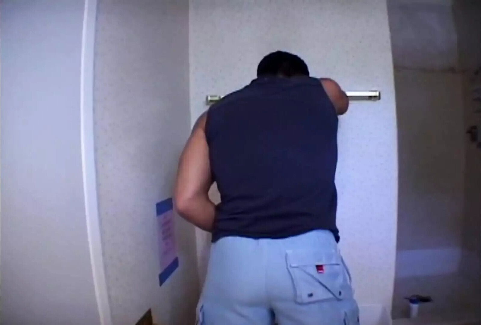 Breaks with Boyfriend Looks Dicks