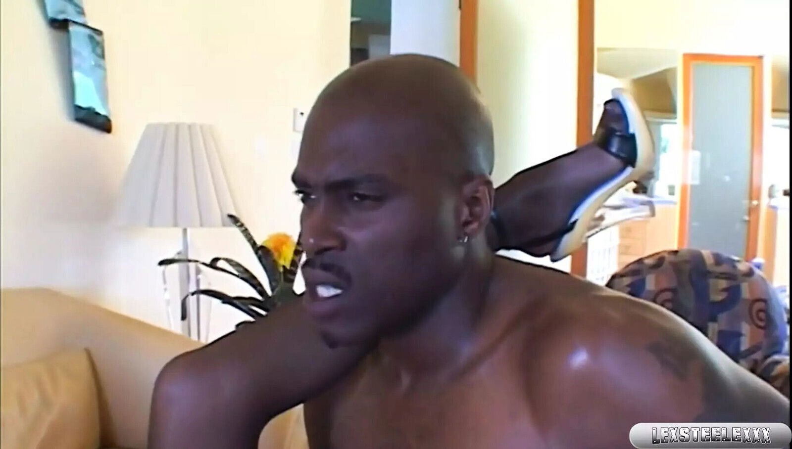 Brazilian MILF Olivia Steel Cums