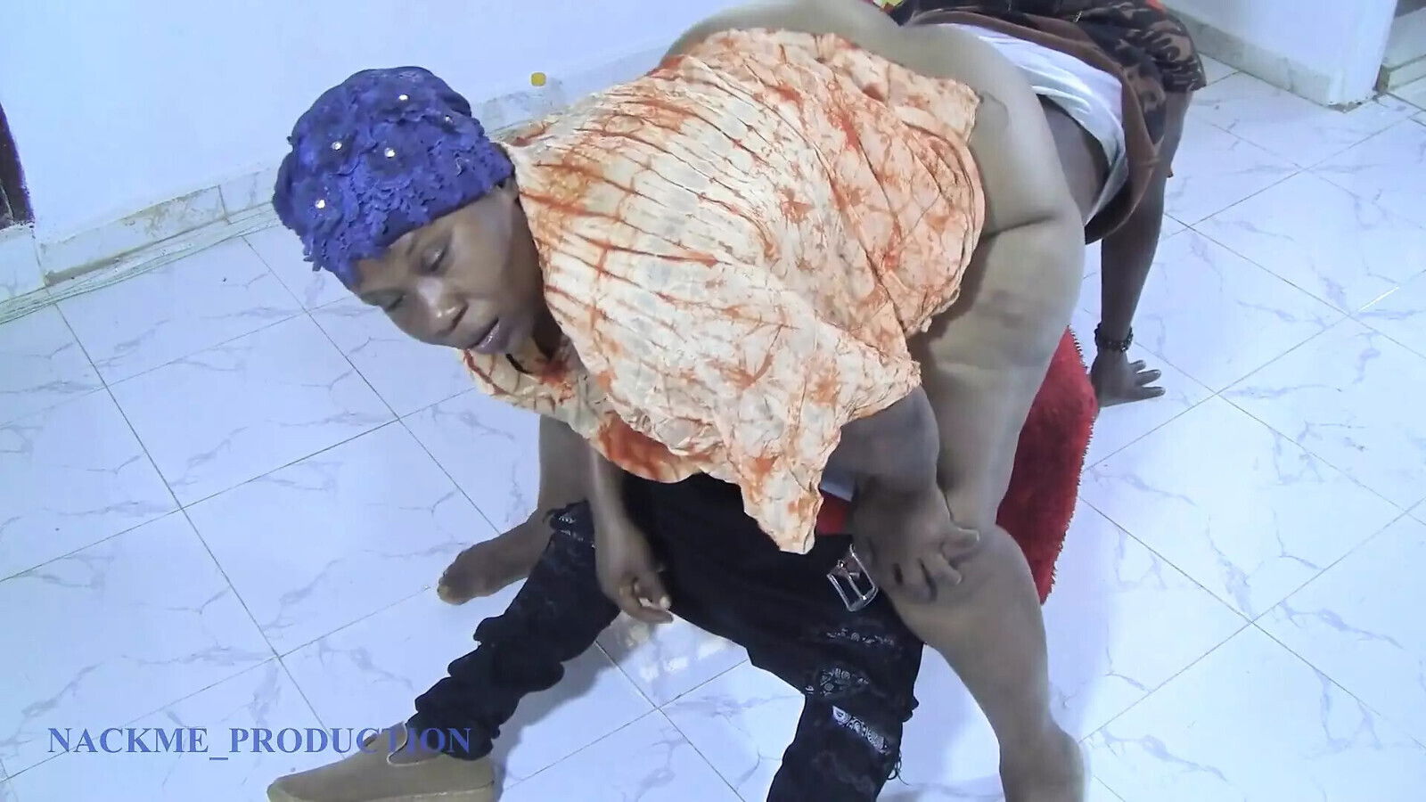 Stepmom Came Pray with Fucked Instead