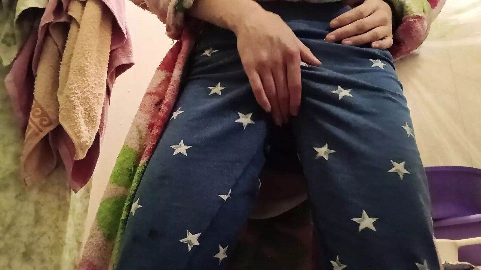 Skinny student girl masturbates public shower dorm