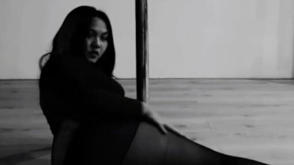 Pinay Pole Dancing with Heels doing Aerial Hoops