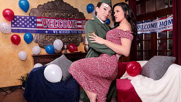 Tranny Comes Back From Make Love MILF Wife Kasey Kei, Penny Barber