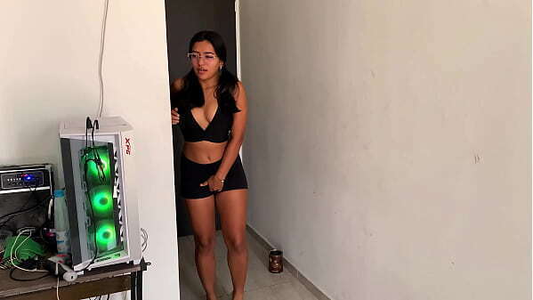 convierto inocente hermanastra puta