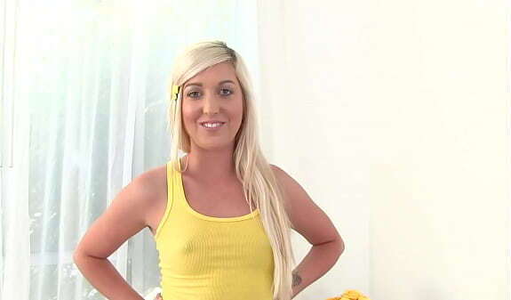 CALLIE COBRA Cute Blonde Blowjob Facial