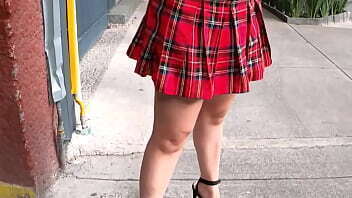 Invito chica latina carpintero folla