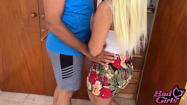 ESTUDIANTE FOLLANDO SENSUAL DESPU&Eacute_S CLUB NOCTURNO, ELLA CHUPANDO POLLA COMO LOCA CASERA PORNO LATINA