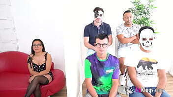 PORN: Beth Choy wants feel like pornstar day!