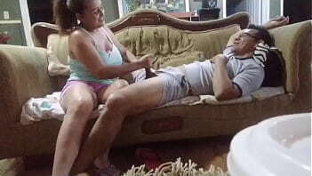 pido haga masaje pies termina masajeando todo cuerpo, ricas tetas vagina