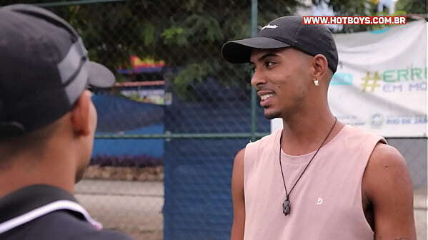 M&eacute_dico mamando piroc&atilde_o paciente