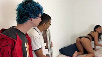 Chamei para concertar Internet acabei fudendo dois