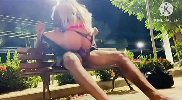 NOVINHOS FORAM FLAGRADOS FAZENDO SEXO PRA&Ccedil_A