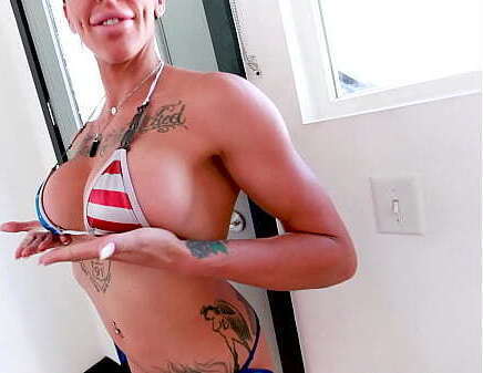 AUSTIN LYNN Huge Down Deepthroat Facefuck Facial