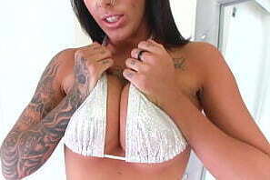 AUSTIN LYNN Sexy Tattoed Stripper Huge Down Deepthroat Facefuck Huge Swallow Play