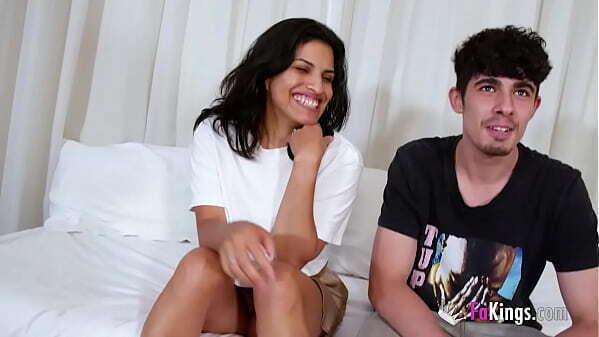 She'_s back, years after: Lidia Mar&iacute_a wants FAKings'_ cocks again!