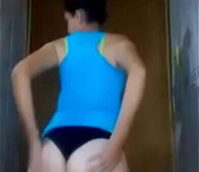 Aqu&iacute_ estrenando ropa interior sexi amores