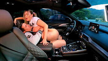 kourtney love follando carro calles medellin colombia